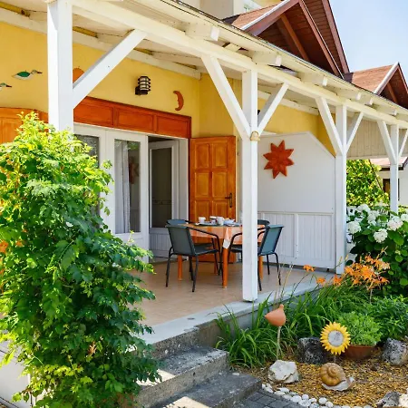 Holiday home Jazmin By Interhome Balatonszarszo